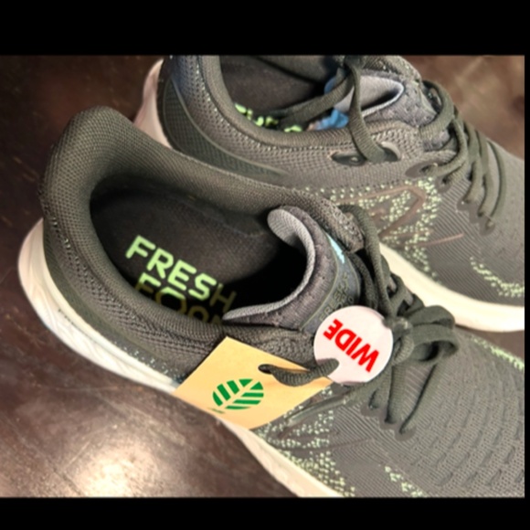 NWOB New Balance Fresh Foam X 1080 v12 Running Shoes Black/Green/Blue 9D Wide - Picture 13 of 16